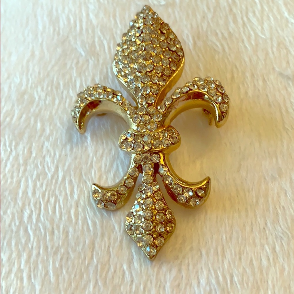 ✨brooch✨⚜️🛍